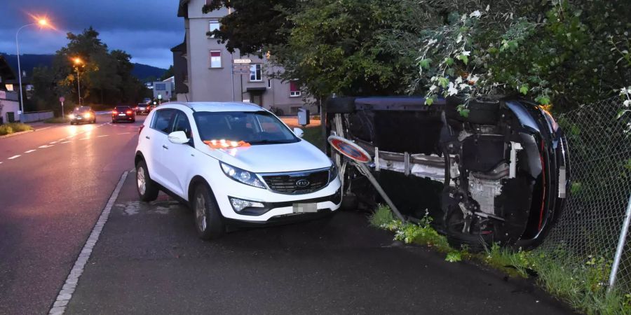 Bei Unfall zwei Personen leicht verletzt