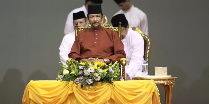 Hassanal Bolkiah Sultan von Brunei und profitiert von den hohen Öl- und Gas-Reserven seinen Mini-Staats. Hassanal Bolkiah