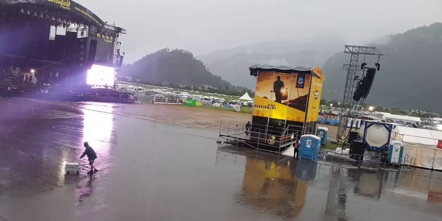 Der Platz vor der Greenfield-Hauptbühne war zeitweise menschenleer.