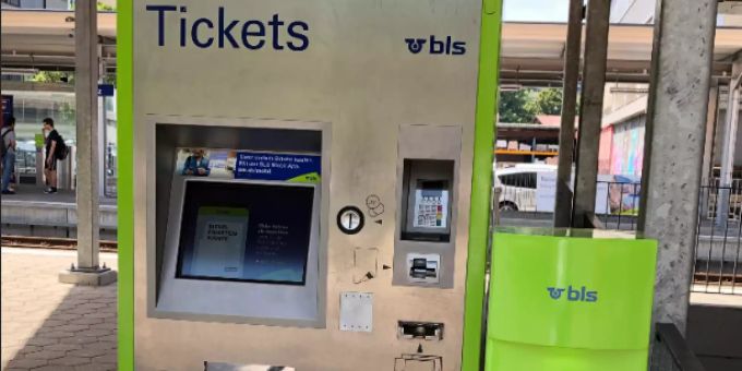 Ticket Automat Bahnhof Köniz