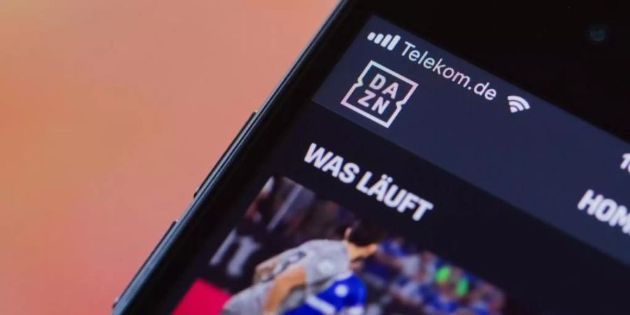 DAZN kooperiert mit Eurosport: Die Bundesliga gibt es künftig im Streamingdienst. Foto: Rolf Vennenbernd