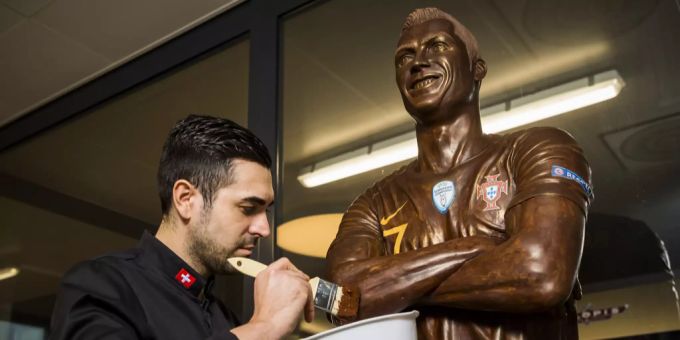 Hinter der Schokoladen-Figur steckt jahrelange Arbeit. Cristiano Ronaldo
