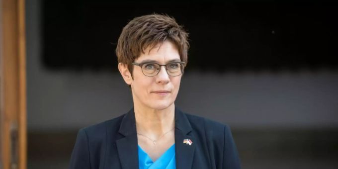 Annegret Kramp-Karrenbauer