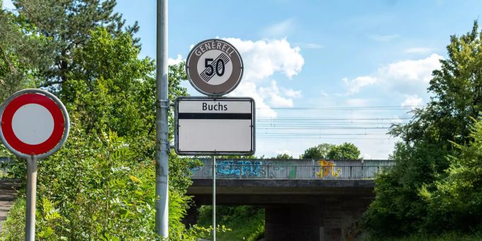 Das Ortsschild von Buchs im Kanton Aargau. Ortsschild Buchs AG