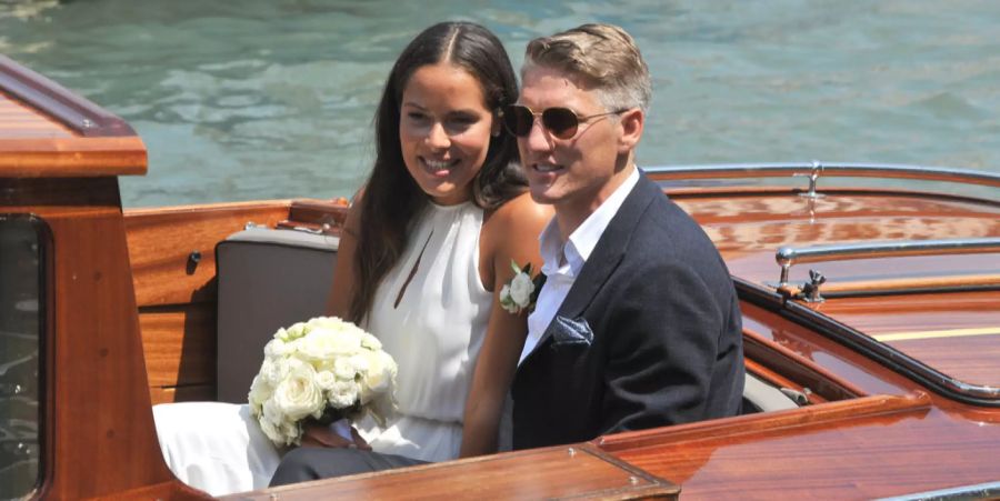 Seit Juli 2016 ist Ivanovic mit dem deutschen Fussballspieler Bastian Schweinsteiger verheiratet. Das Paar hat zwei Söhne.