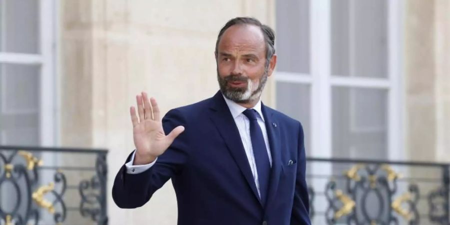 Edouard Philippe beim Verlassen des Elysee-Palasts. Foto: Gonzalo Fuentes/Pool Reuters/AP/dpa