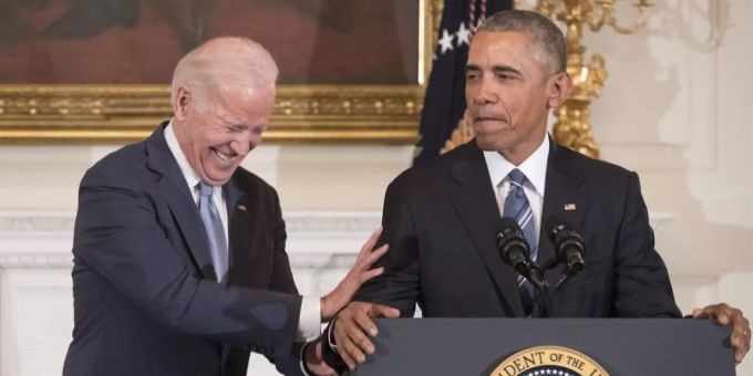 Joe Biden (l.) und Barack Obama (r.) im Jahr 2017. Joe Biden