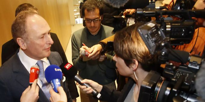 UBS-Mann Markus Diethelm vor den Medien in Paris im Februar 2019. (Archivbild) ubs