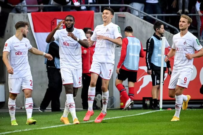 Damit hat Bayer 04 Leverkusen nicht gerechnet: Die Kölner melden sich nach einem Zwei-Tore-Rückstand eindrücklich zurück. Bayer 04 Leverkusen