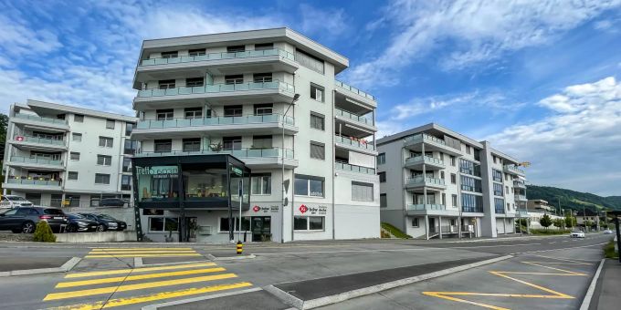 Die Hauptstrasse von Gisikon. Die Hauptstrasse von Gisikon.
