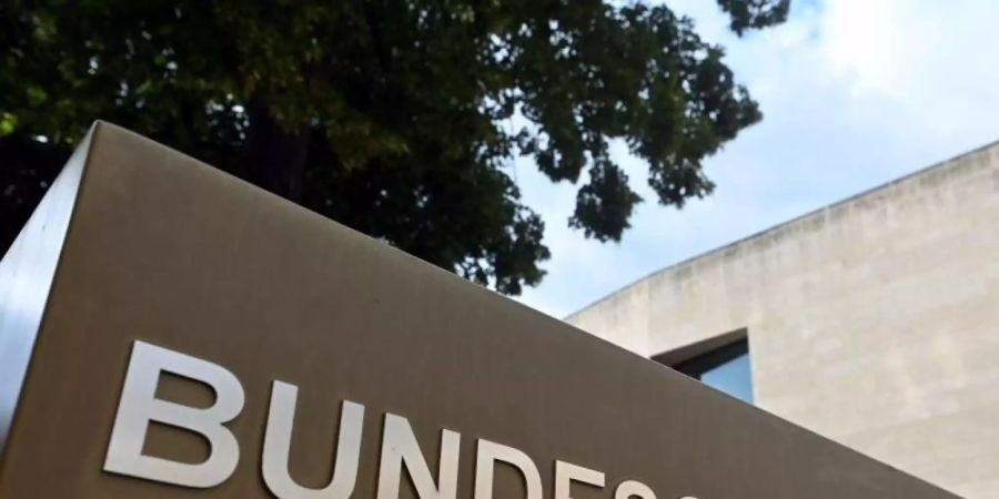 Der Bundesgerichtshof (BGH) befasst sich mit einem Nachbarschaftsstreit um Wärmedämmung. Foto: Uli Deck/dpa