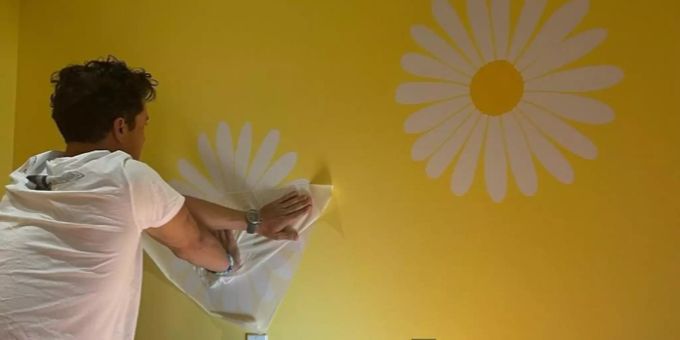 Orlando Bloom packt bei der Umgestaltung des Kinderzimmers seiner Tochter selbst mit an. Orlando Bloom