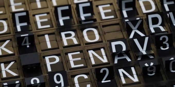 Mit den von der Bundesregierung organisierten Rückflügen für Zehntausende Deutsche wegen der weltweiten Corona-Pandemie im Frühjahr 2020 beschäftigt sich jetzt ein Berliner Gericht. Foto: Sebastian Gollnow/dpa Mit den von der Bundesregierung organisierten Rückflügen für Zehntausende Deutsche wegen der weltweiten Corona-Pandemie im Frühjahr 2020 beschäftigt sich jetzt ein Berliner Gericht. Foto: Sebastian Gollnow/dpa