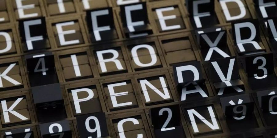 Mit den von der Bundesregierung organisierten Rückflügen für Zehntausende Deutsche wegen der weltweiten Corona-Pandemie im Frühjahr 2020 beschäftigt sich jetzt ein Berliner Gericht. Foto: Sebastian Gollnow/dpa