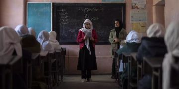 Afghanistan Herat Schülerin taliban