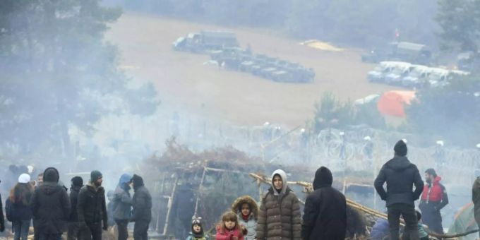 Migranten an der belarussisch-polnischen Grenze Migranten an der belarussisch-polnischen Grenze