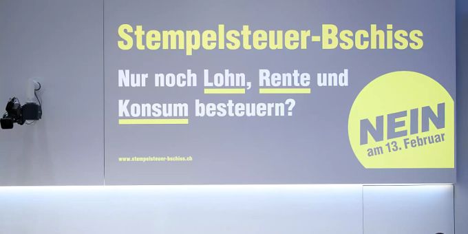 Ein von der SP angeführtes Komitee wehrt sich gegen die Abschaffung der Stempelsteuer. Am 13. Februar hat die Stimmbevölkerung das letzte Wort. Ein von der SP angeführtes Komitee wehrt sich gegen die Abschaffung der Stempelsteuer. Am 13. Februar hat die Stimmbevölkerung das letzte Wort.