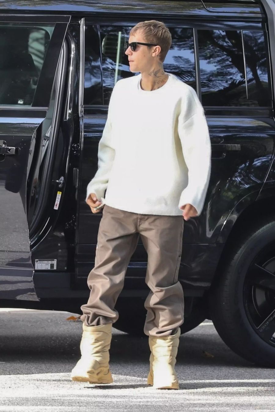 Justins Stiefel sind ein echter Hingucker.