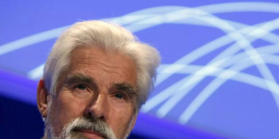 Klaus Hasselmann auf einer Aufahme aus dem Jahr 2010. Der 89-Jährige erhält den Nobelpreis für physikalische Modelle zum Erdklima. Foto: J.j. Guillen/EFE/dpa
