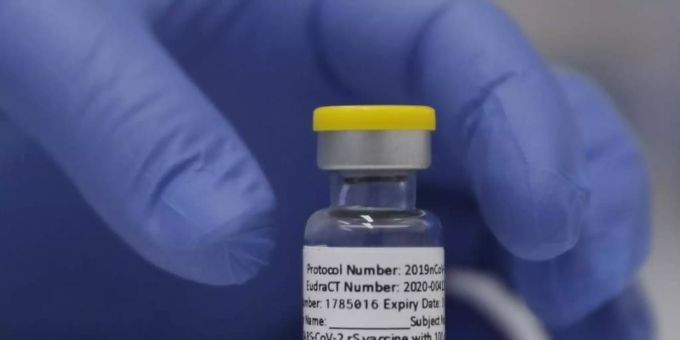 Noch nicht zugelassen: Teilnehmer einer britischen Studie für den Corona-Impfstoff Novavax wrd bzb empfohlen sich mit einem anderen Impfstoff zu schützen. Foto: Alastair Grant/AP/dpa Noch nicht zugelassen: Teilnehmer einer britischen Studie für den Corona-Impfstoff Novavax wrd bzb empfohlen sich mit einem anderen Impfstoff zu schützen. Foto: Alastair Grant/AP/dpa