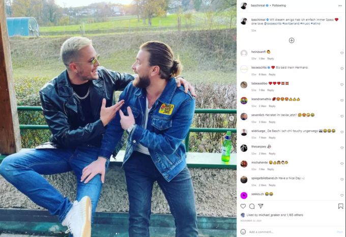 Baschi kam sich schon mit Loco Escrito verdächtig nah. Baschi