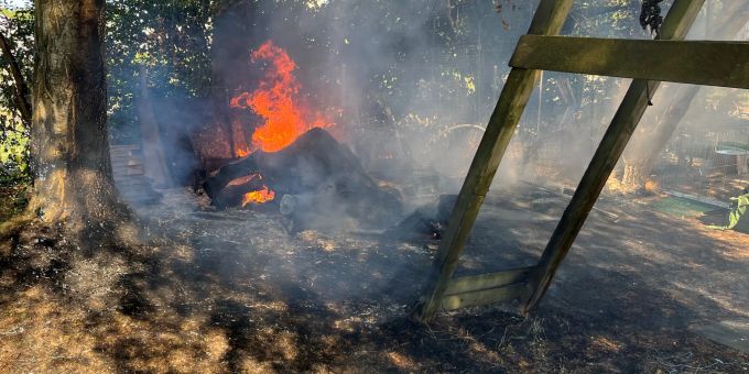Beim Brand entstand Sachschaden von mehreren tausend Franken. Beim Brand entstand Sachschaden von mehreren tausend Franken.