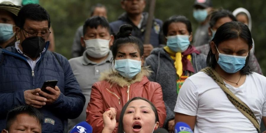 Angehörige der Wayuu bei einer Demonstration in Bogota