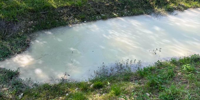 Bütschwil: Betongemisch gelangt in Bach Bütschwil: Betongemisch gelangt in Bach