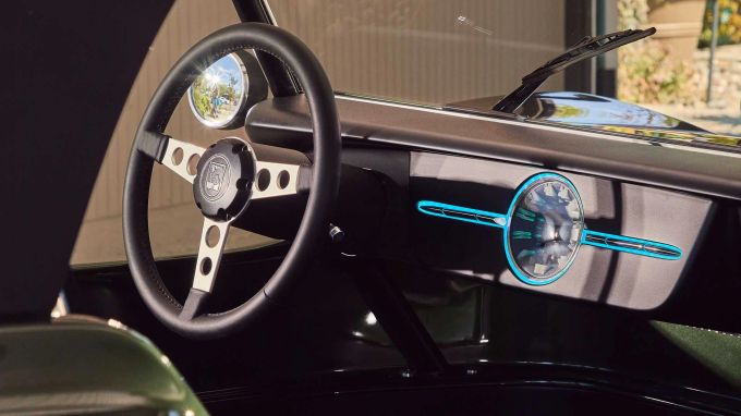 Das Interieur ist in beiden Versionen gleich, sie unterscheiden sich nur durch die Grösse ihrer Batterie Meyers Manx 2.0 Electric