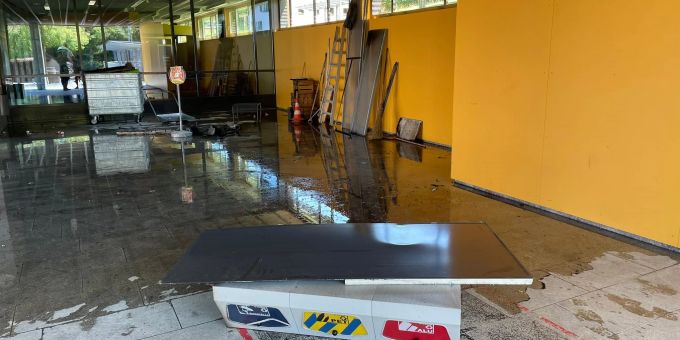 Beim Brand im Schulhaus Steg wurde niemand verletzt.