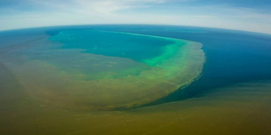 Schmutzwasser fliesst in das Great Barrier Reef