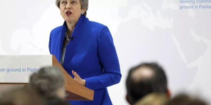 Die britische Premierministerin Theresa May kündigte an, dass das britische Parlament Anfang Juni darüber abstimmen soll, ob es ein zweites Brexit-Referendum geben soll. Foto: Kirsty Wigglesworth/PA Wire Die britische Premierministerin Theresa May kündigte an, dass das britische Parlament Anfang Juni darüber abstimmen soll, ob es ein zweites Brexit-Referendum geben soll. Foto: Kirsty Wigglesworth/PA Wire