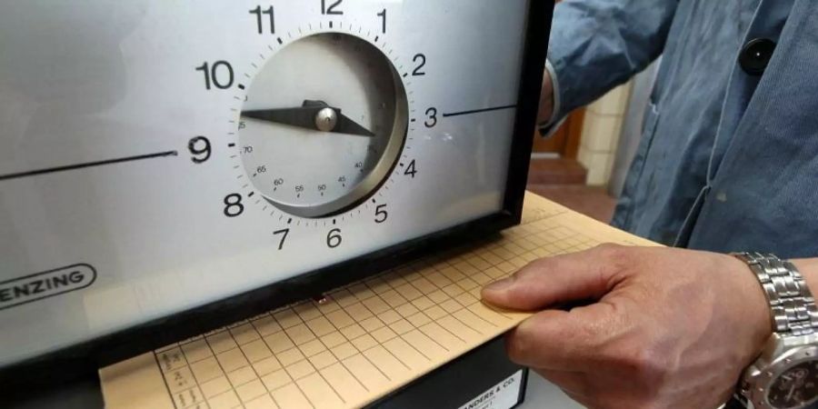 Der EuGH verlangt von Arbeitgebern, die Arbeitszeiten ihrer Mitarbeiter systematisch zu registrieren. Foto: Armin Weigel