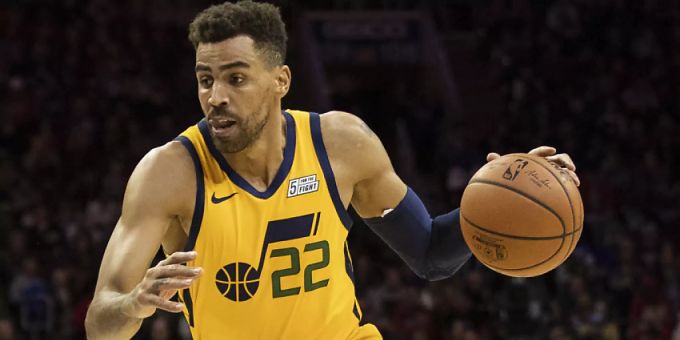 Utahs Schweizer Defensivspezialist Thabo Sefolosha kam bei der spektakulären Niederlage in Oklahoma City zu einem Kurzeinsatz Utahs Schweizer Defensivspezialist Thabo Sefolosha kam bei der spektakulären Niederlage in Oklahoma City zu einem Kurzeinsatz