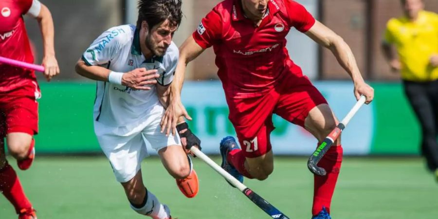 Elliot Van Strydonck (l) von Waterloo Ducks in Aktion gegen Timur Oruz (r) von Rot-Weiss Köln. Foto: Jonas Roosens/BELGA