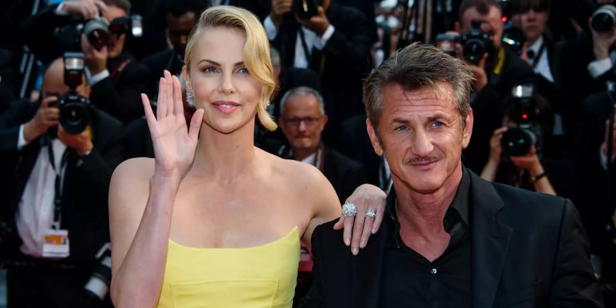 Charlize Theron und Sean Penn waren 2013 ein Paar. Ein Jahr später verlobten sie sich sogar.