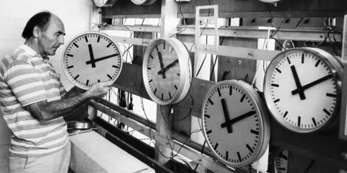 Nach Der Zeitumstellung Uhren Wieder Auf Sommerzeit Eingestellt