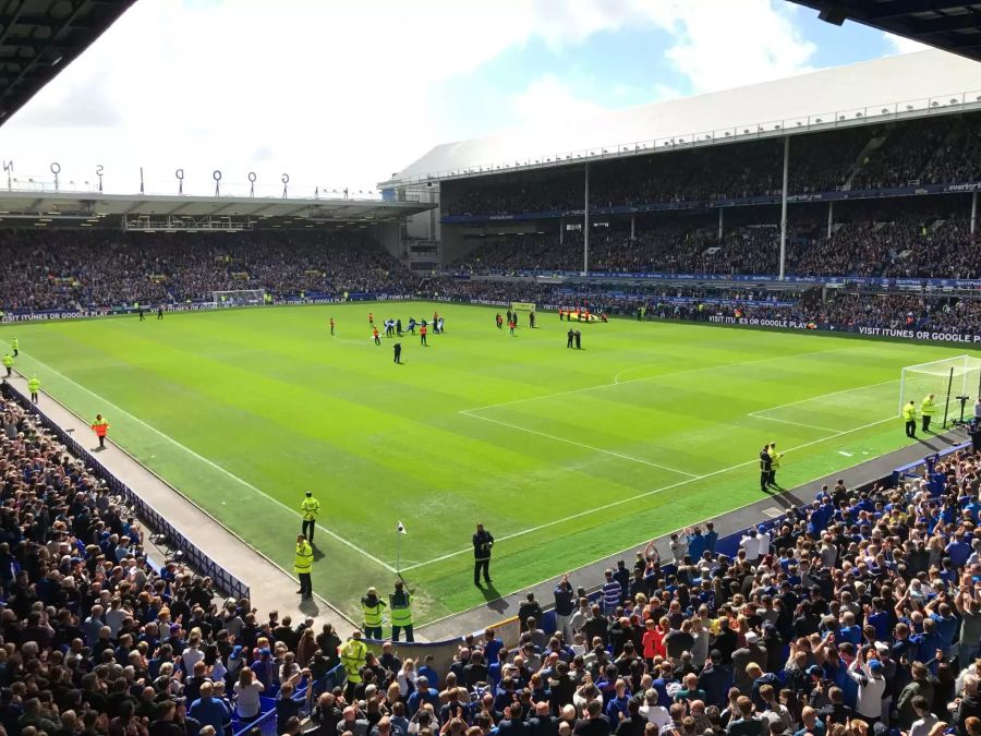 Goodison Park in Liverpool, Heimstadion von Everton, 39,571 Zuschauer.