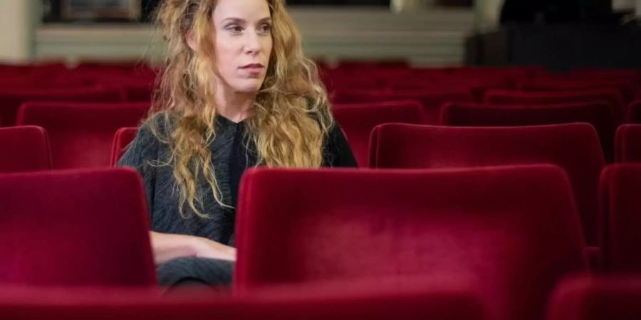 Nach einem Jahrzehnt hat die israelische Regisseurin Yael Ronen ihr Theaterstück «Dritte Generation» überarbeitet. Foto: Monika Skolimowska