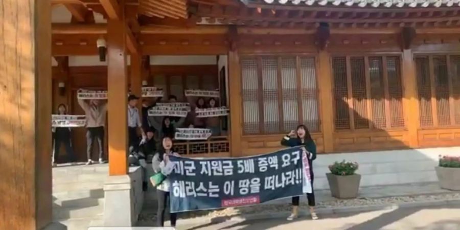 Südkoreanische Studenten in der US-Botschafterresidenz
