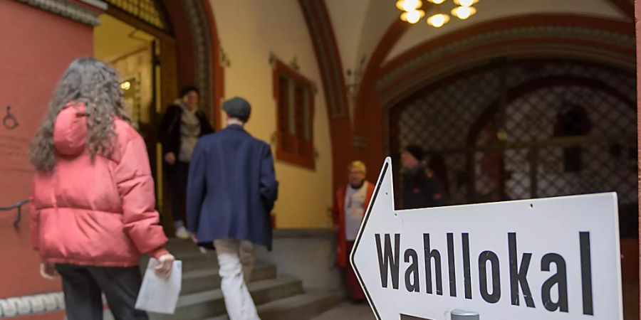 Die letzte Gelegenheit, sich an den Wahlen zu beteiligen. Die Schweiz wählt heute ein neues Parlament. (Archivbild)