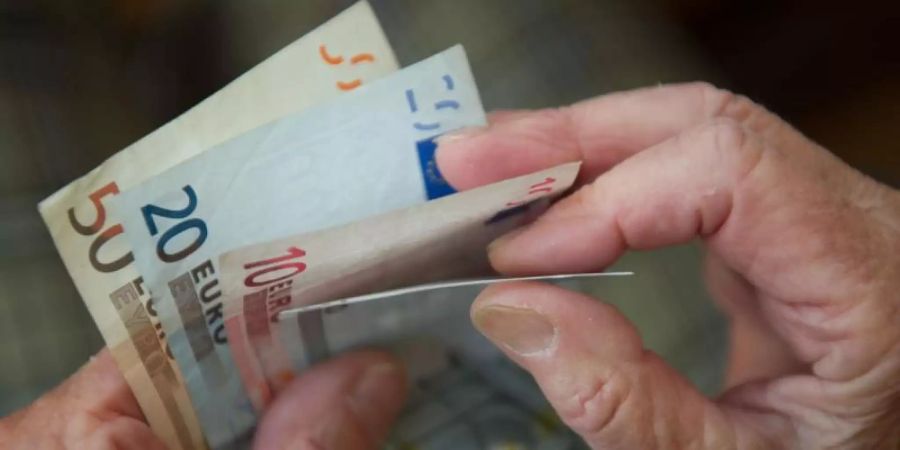 Menschen, die mindestens 35 Jahre lang gearbeitet haben, sollen eine Rente bekommen, die mindestens zehn Prozent über Hartz-IV-Niveau liegt. Foto: Marijan Murat/dpa
