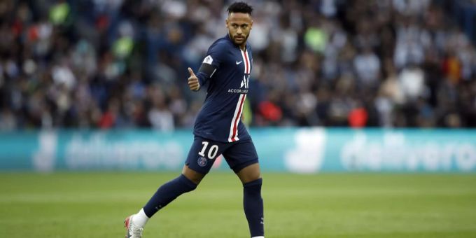 Neymar ist bei Paris Saint-Germain weiterhin nicht zu stoppen. paris saint-germain