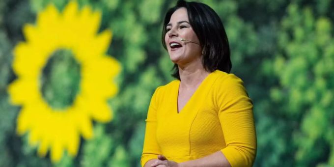 Annalena Baerbock bei einer Rede in Bielefeld (Archivbild). bündnis 90/die grünen
