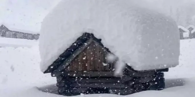In Den Bergen Schneit Es Wieder Kraftig Lawinengefahr Gross