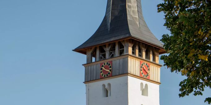 Der Glockenturm der Kirche in Mühleberg. Der Glockenturm der Kirche in Mühleberg.