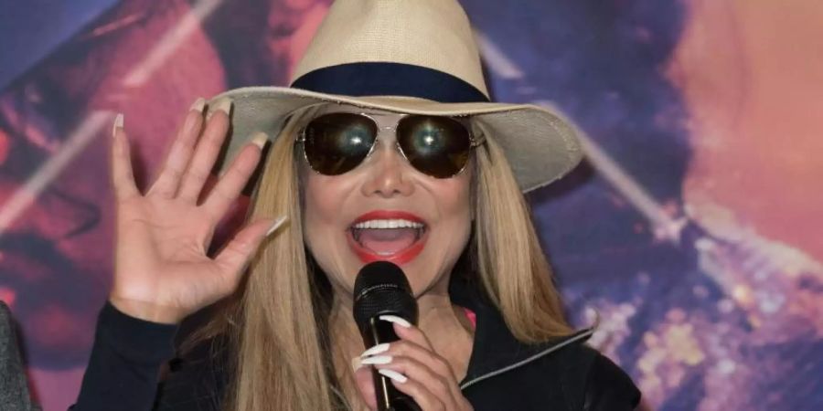 La Toya Jackson lobt ihren Bruder in den höchsten Tönen. Foto: Jörg Carstensen/dpa