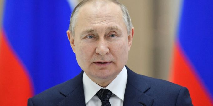 Wladimir Putin hält eine Rede. (Archivbild) Wladimir Putin Ukraine Krieg