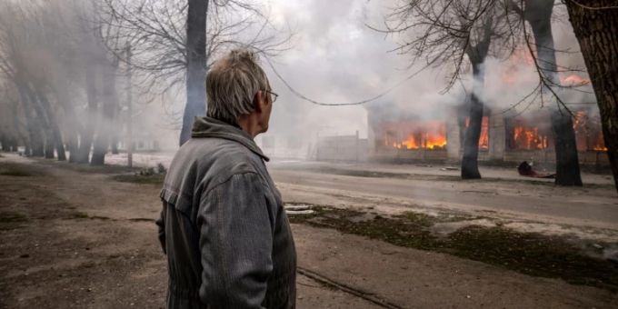 Brand in Sewerodonezk nach russischem Beschuss ukraine krieg