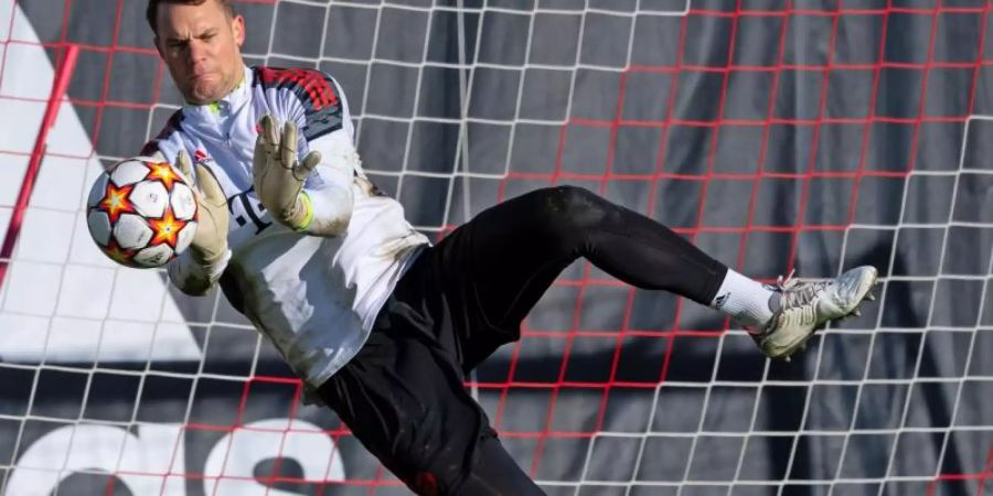 Ist nach überstandener Corona-Infekttion wieder im Bayern-Training: Manuel Neuer. Foto: Sven Hoppe/dpa